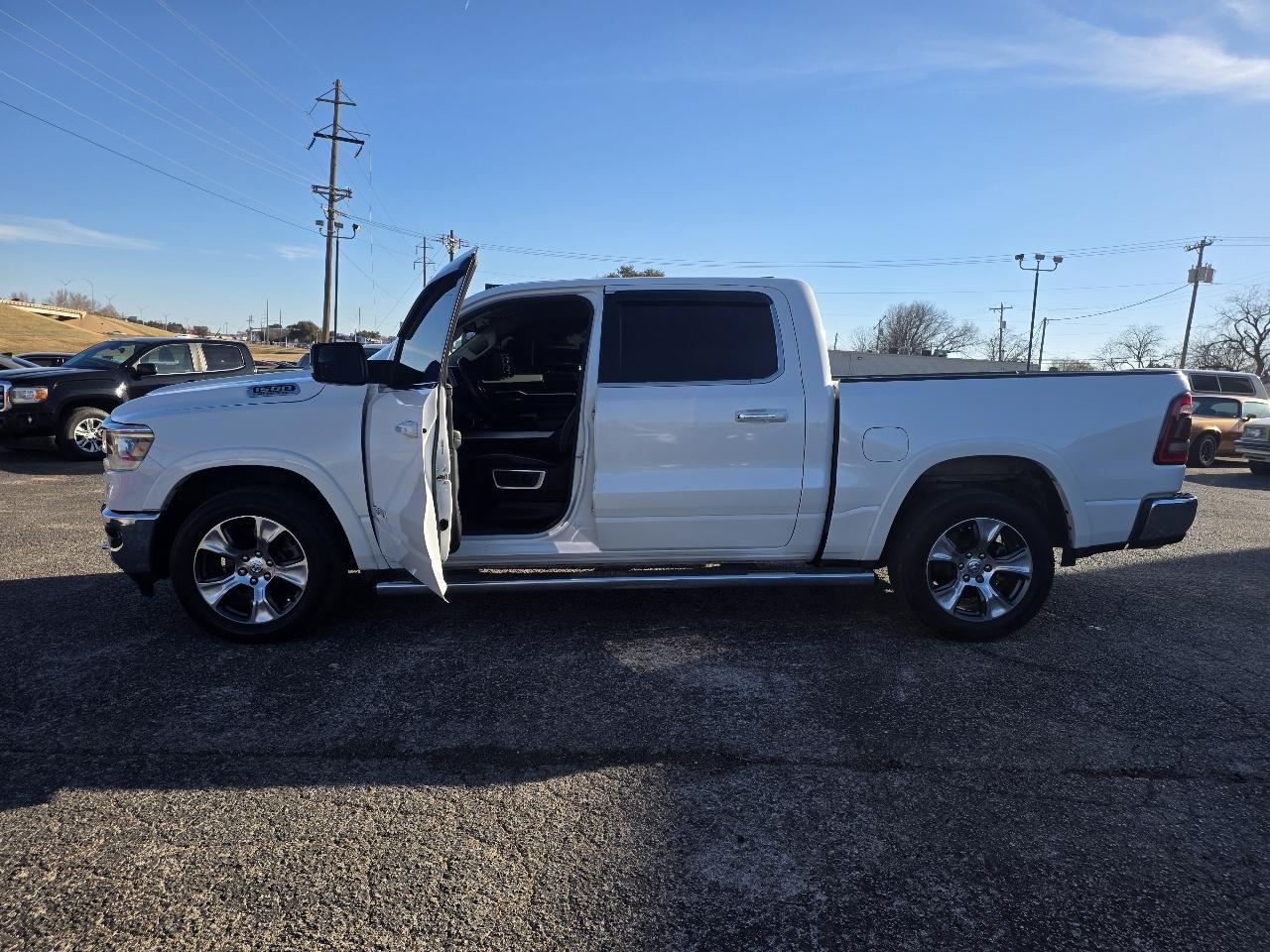 RAM 1500 Laramie 4x2 Crew Cab 5'7" Box 2019
