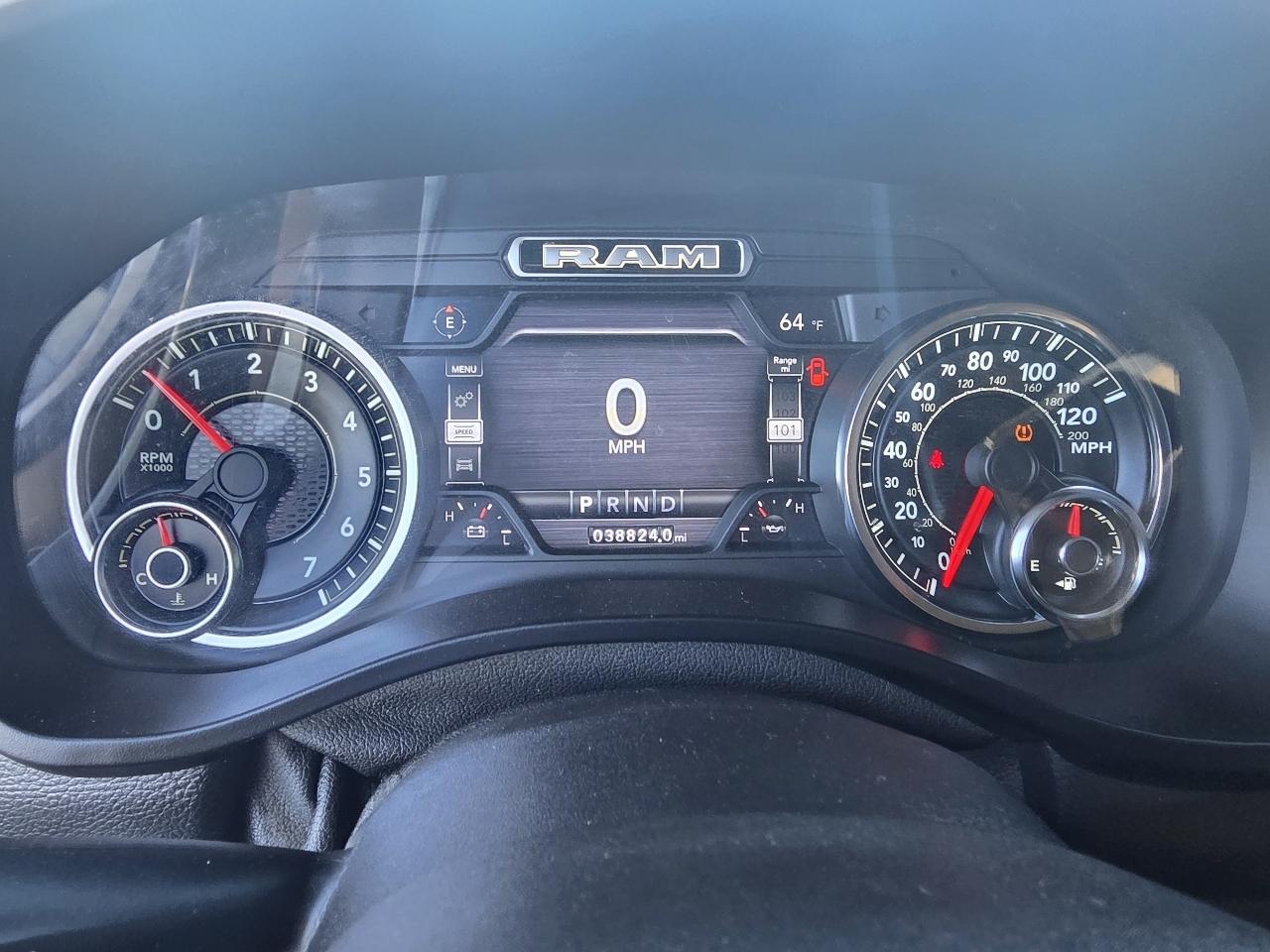 RAM 1500 Laramie 4x2 Crew Cab 5'7" Box 2019