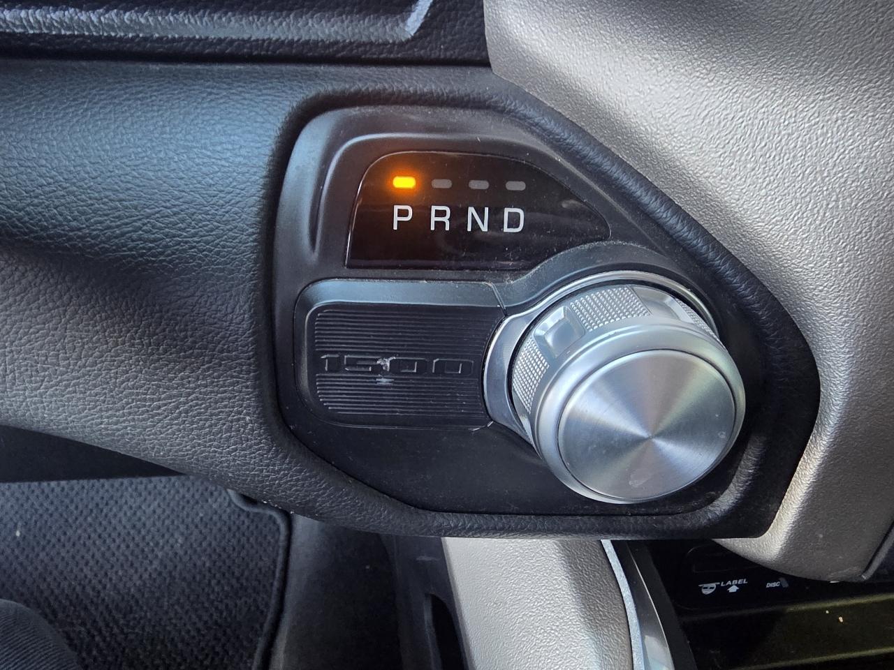 RAM 1500 Laramie 4x2 Crew Cab 5'7" Box 2019