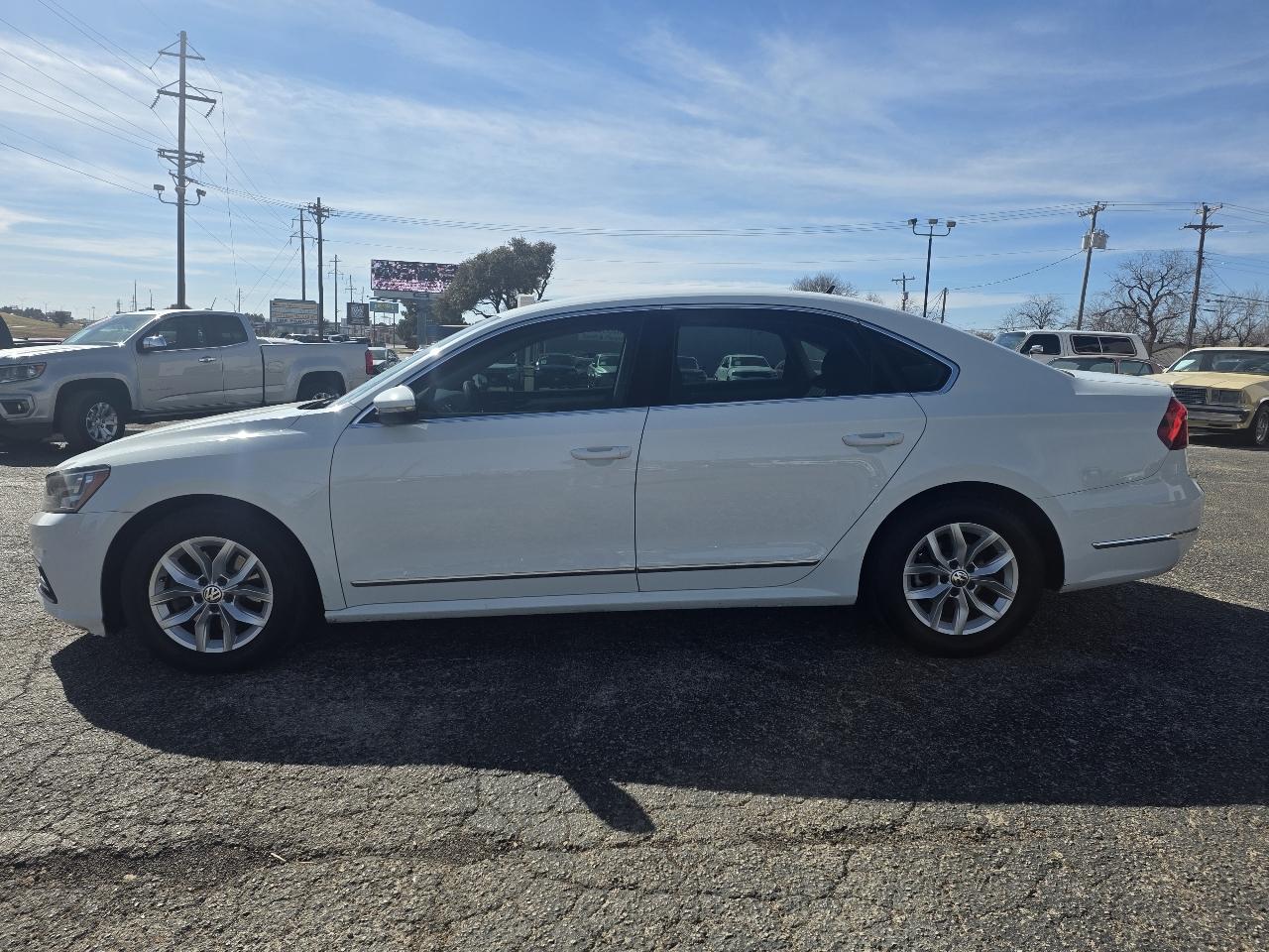 Volkswagen Passat 1.8T S Auto 2017