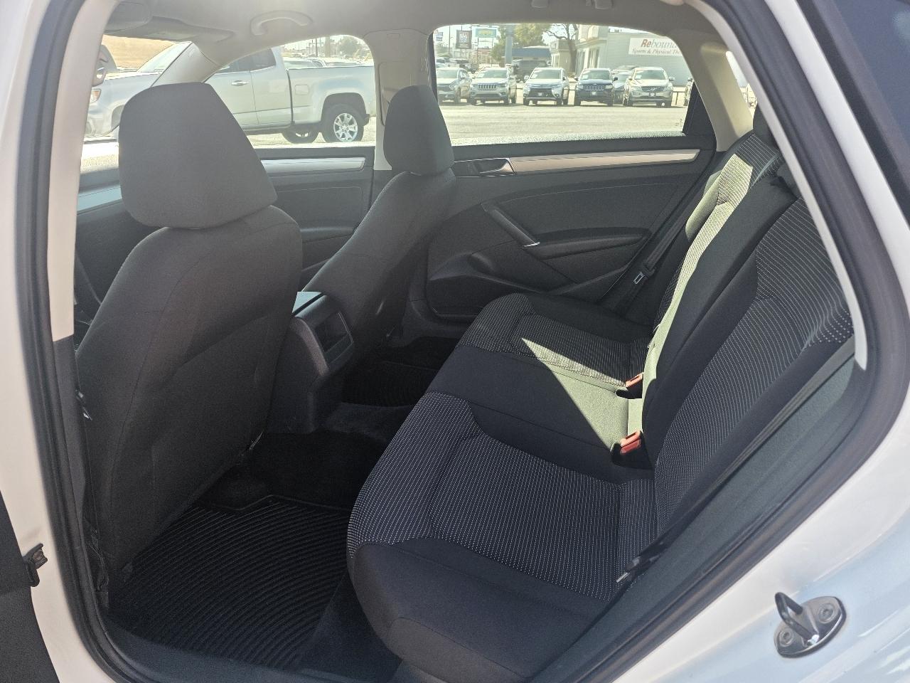 Volkswagen Passat 1.8T S Auto 2017