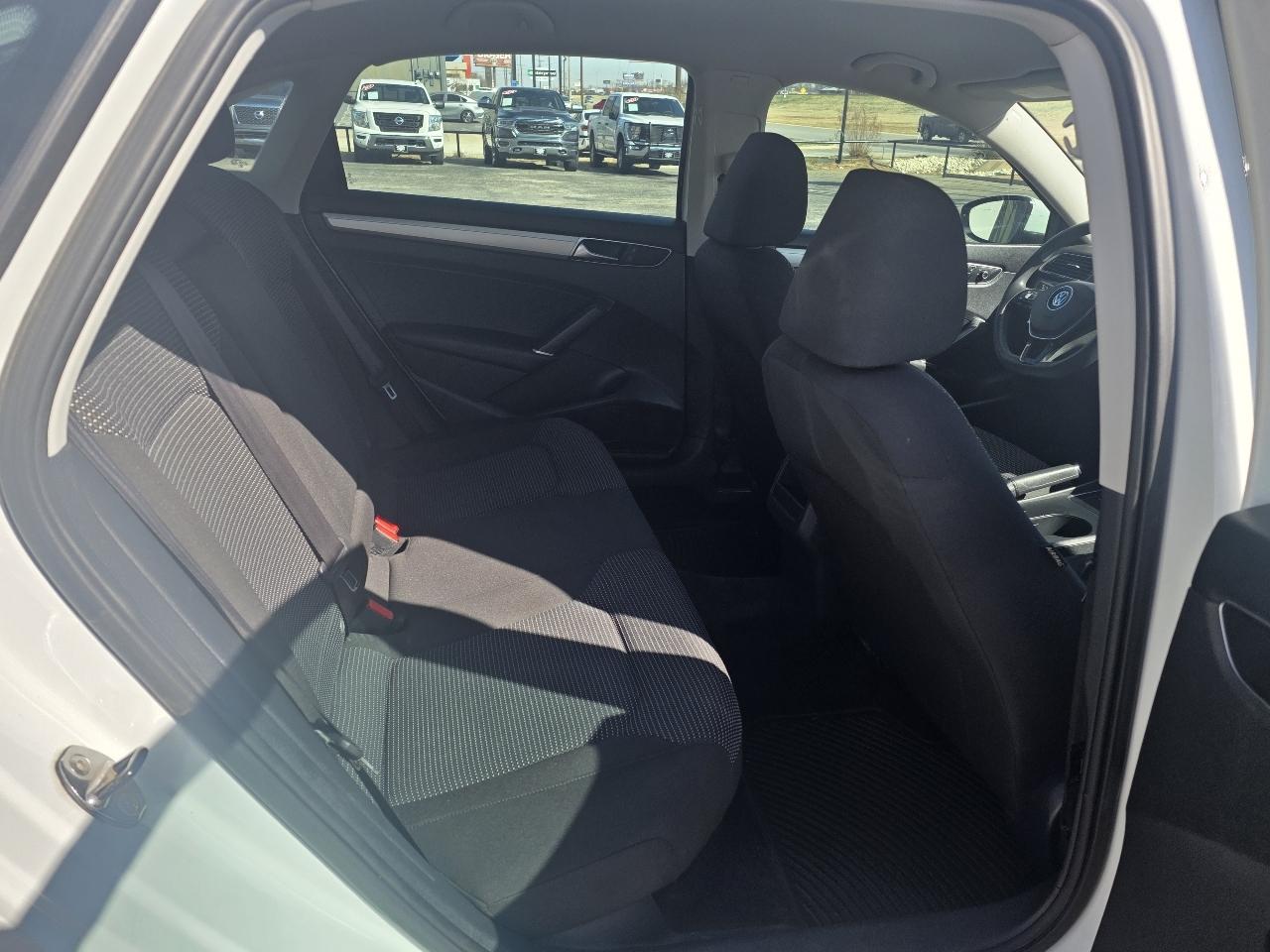 Volkswagen Passat 1.8T S Auto 2017