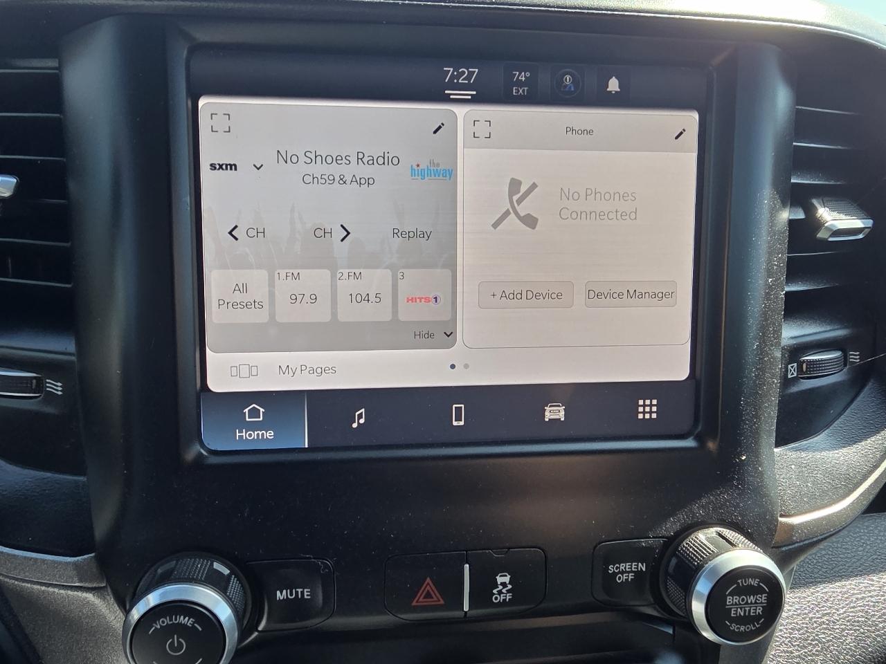 RAM 2500 Tradesman 4x4 Crew Cab 6'4" Box 2023