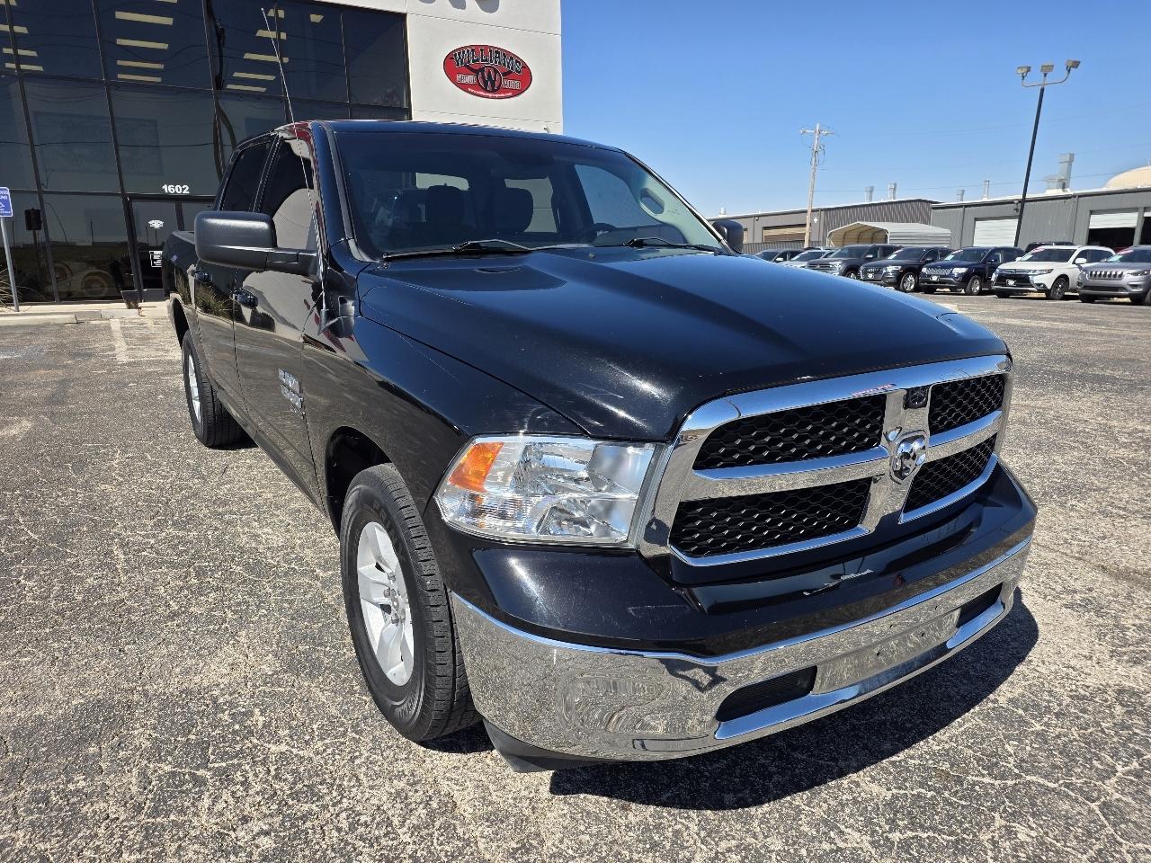 RAM 1500 Classic SLT 4x2 Crew Cab 5'7" Box 2021