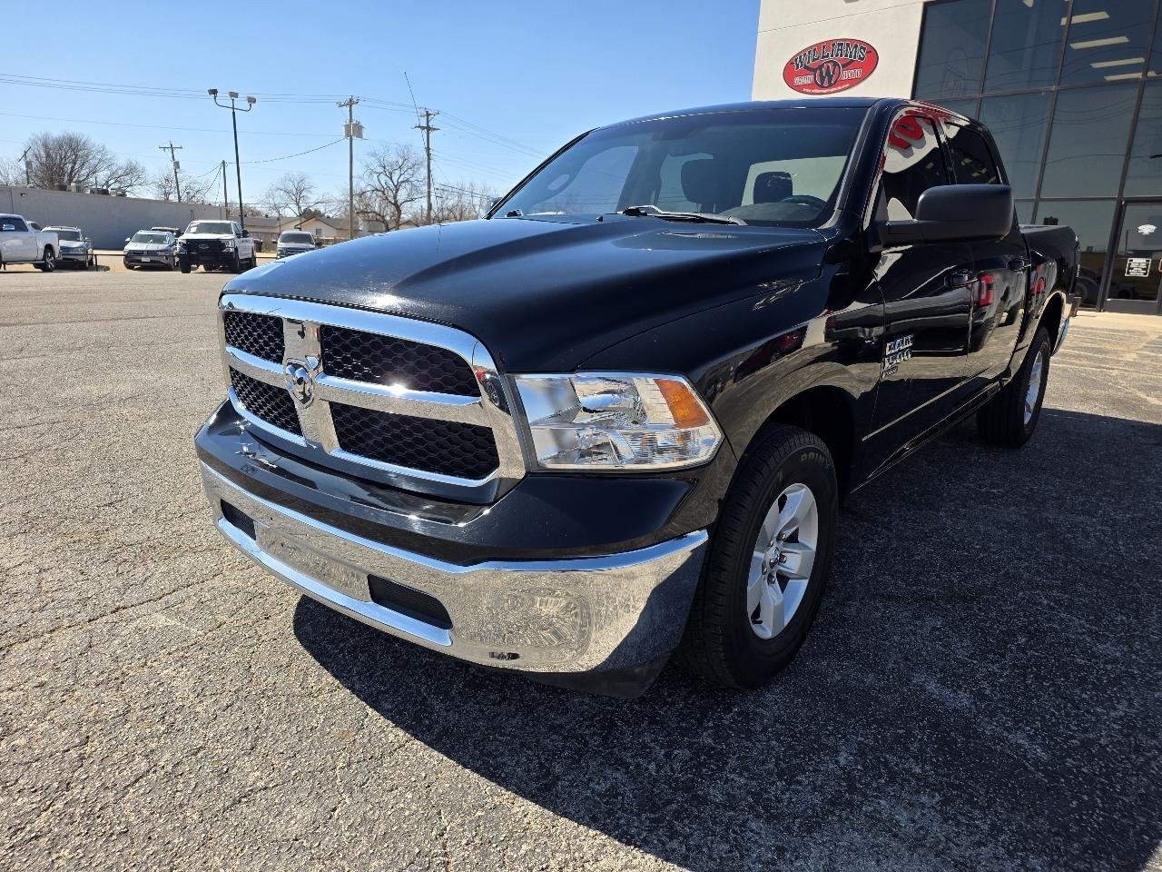 RAM 1500 Classic SLT 4x2 Crew Cab 5'7" Box 2021