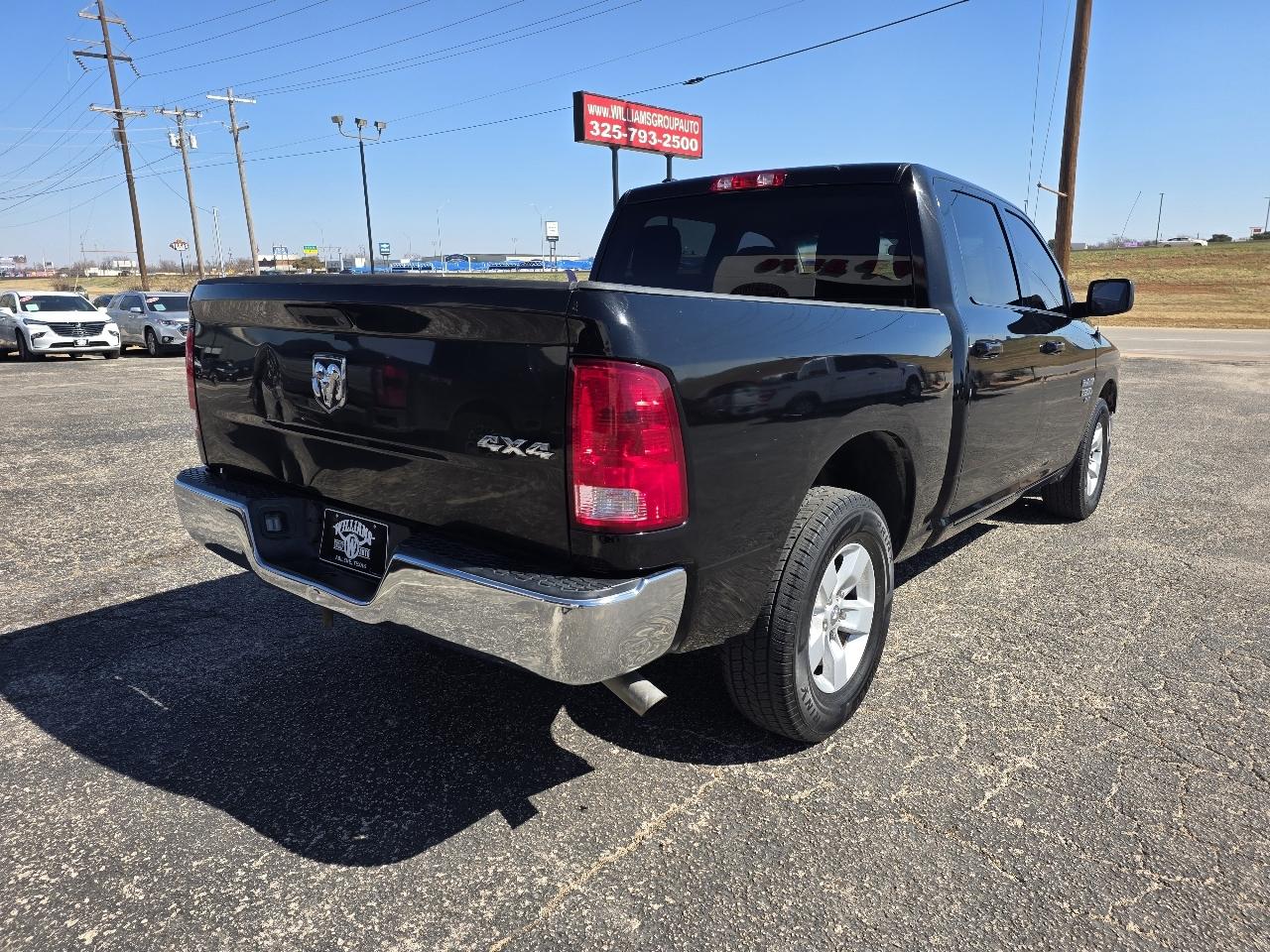 RAM 1500 Classic SLT 4x2 Crew Cab 5'7" Box 2021
