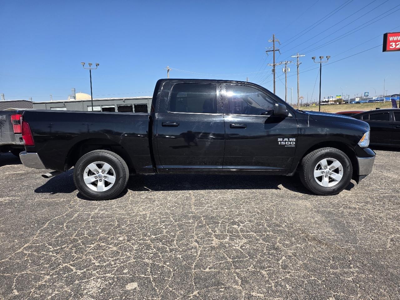 RAM 1500 Classic SLT 4x2 Crew Cab 5'7" Box 2021