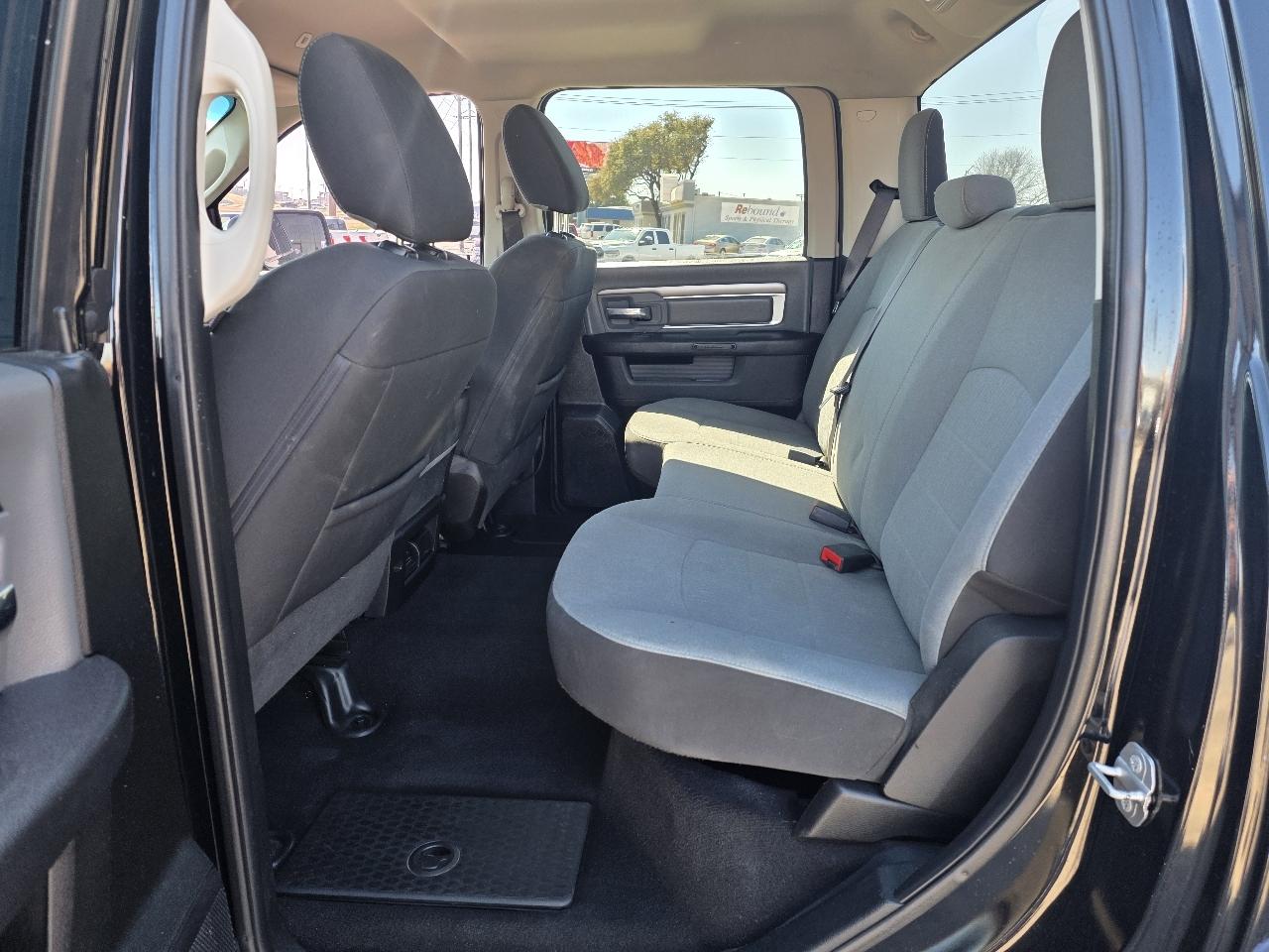 RAM 1500 Classic SLT 4x2 Crew Cab 5'7" Box 2021