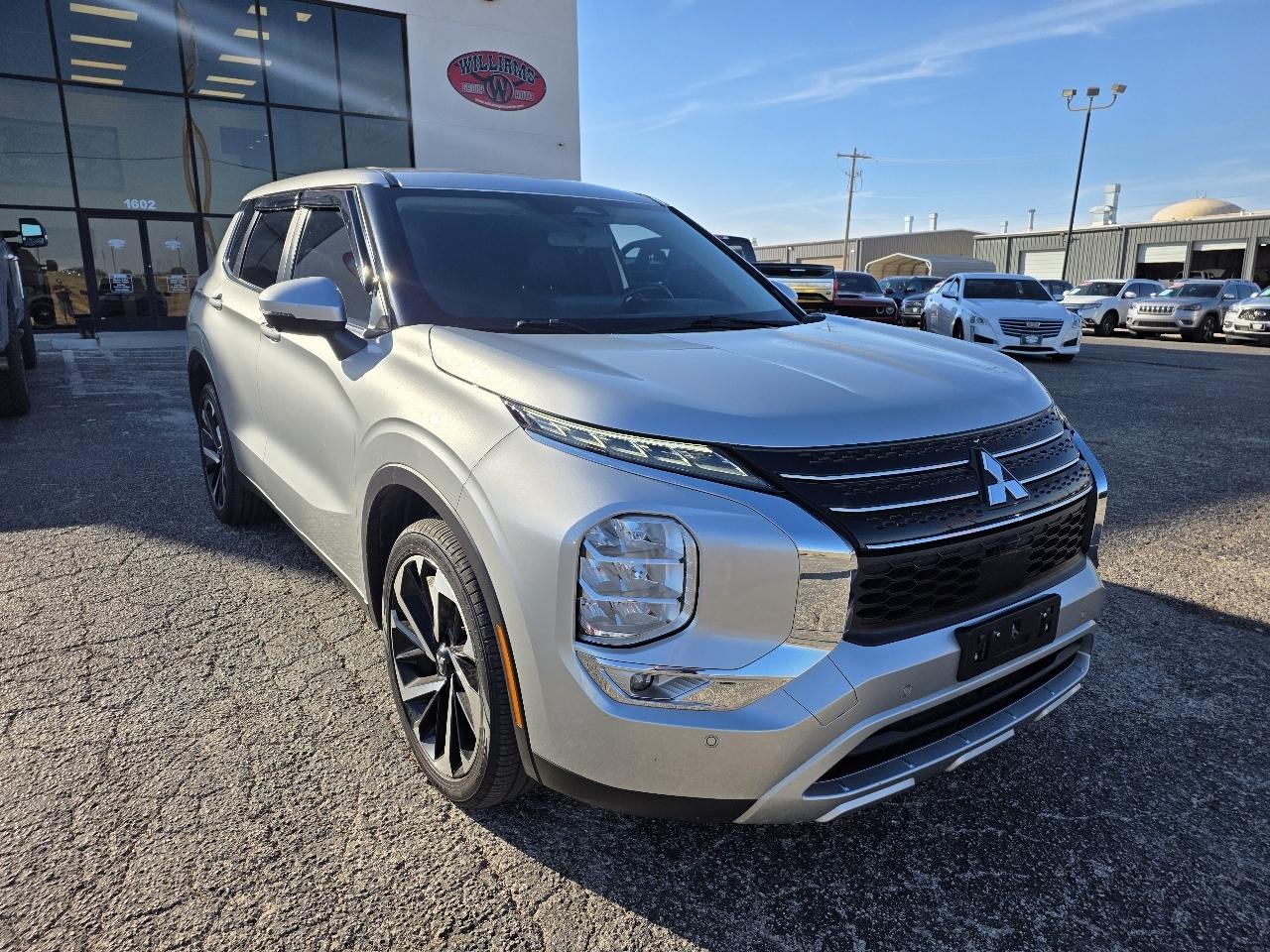 Mitsubishi Outlander SE FWD 2023