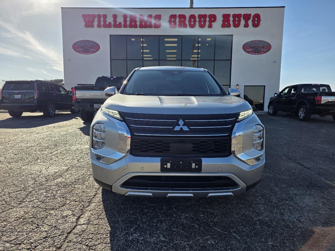 Mitsubishi Outlander SE FWD 2023