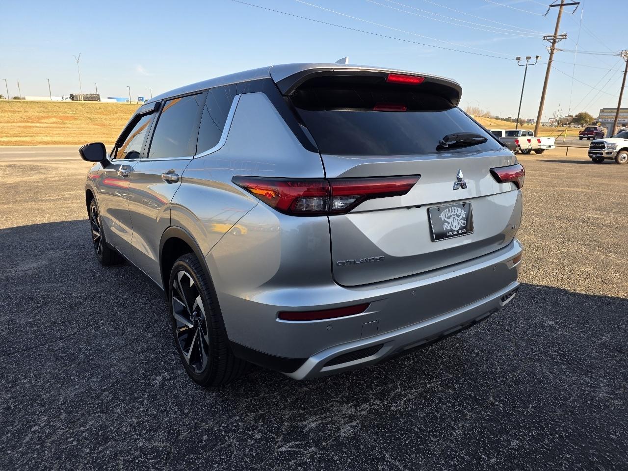 Mitsubishi Outlander SE FWD 2023