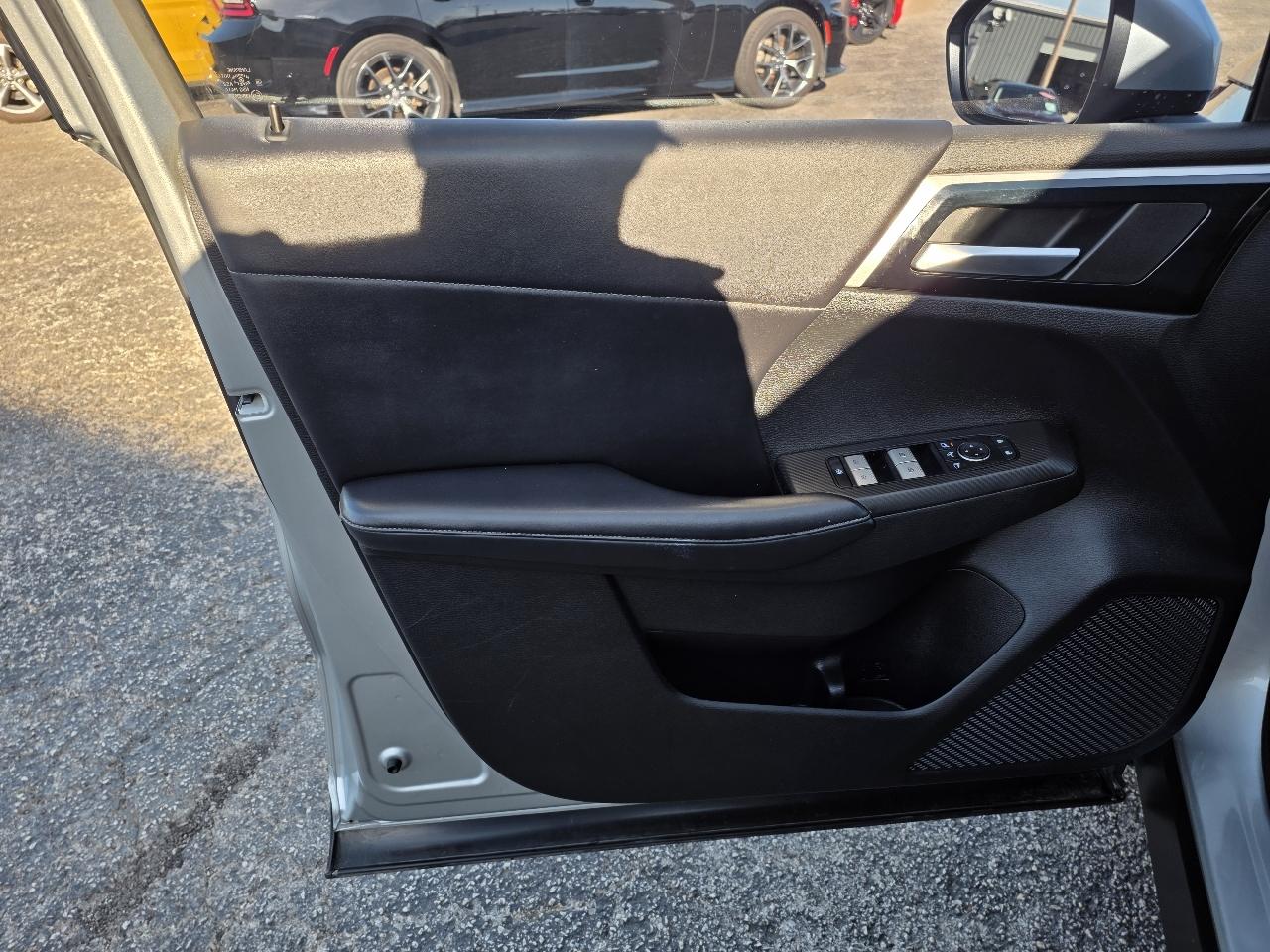 Mitsubishi Outlander SE FWD 2023