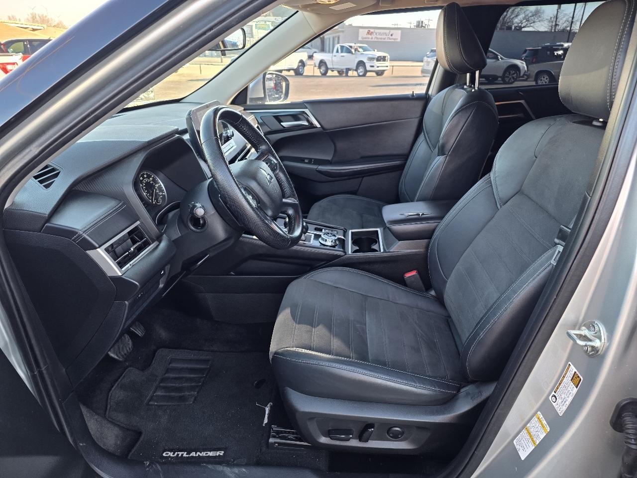 Mitsubishi Outlander SE FWD 2023