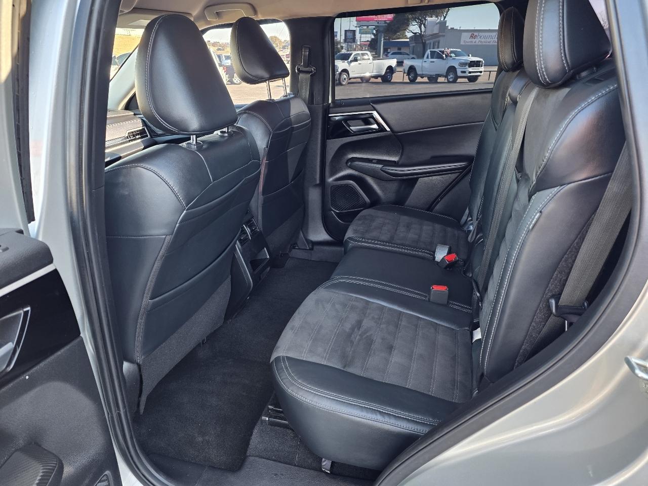 Mitsubishi Outlander SE FWD 2023