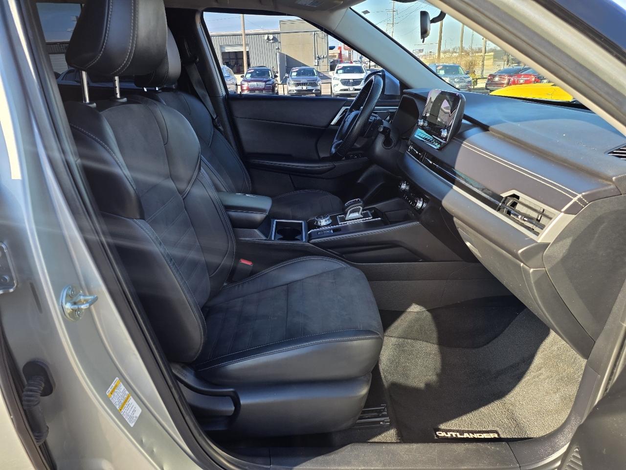 Mitsubishi Outlander SE FWD 2023