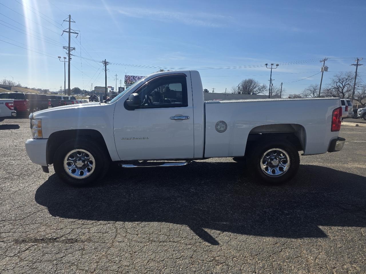 Chevrolet Silverado 1500 2WD Reg Cab 119.0" Work Truck 2011