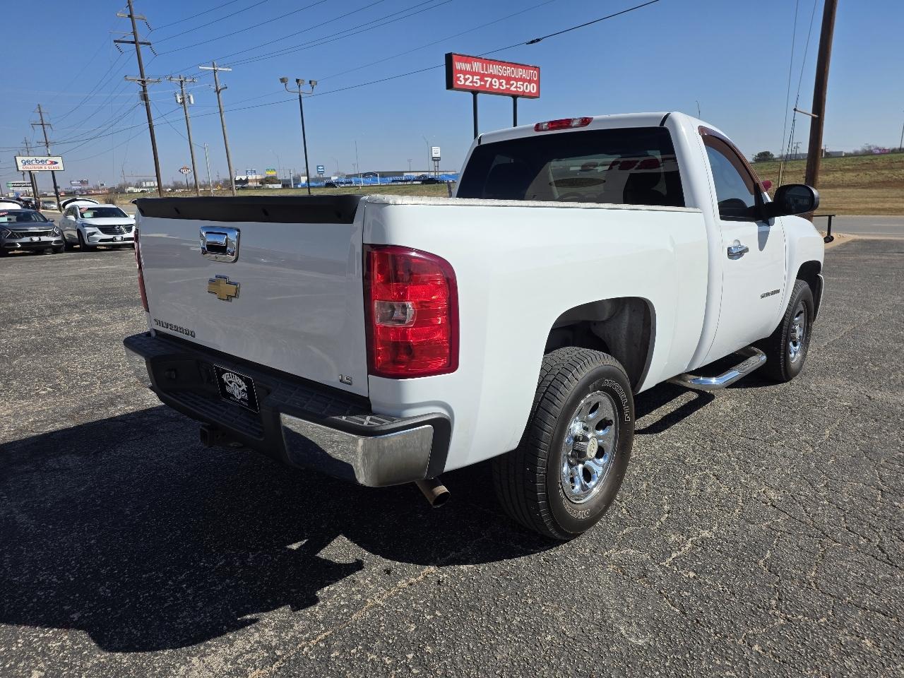 Chevrolet Silverado 1500 2WD Reg Cab 119.0" Work Truck 2011