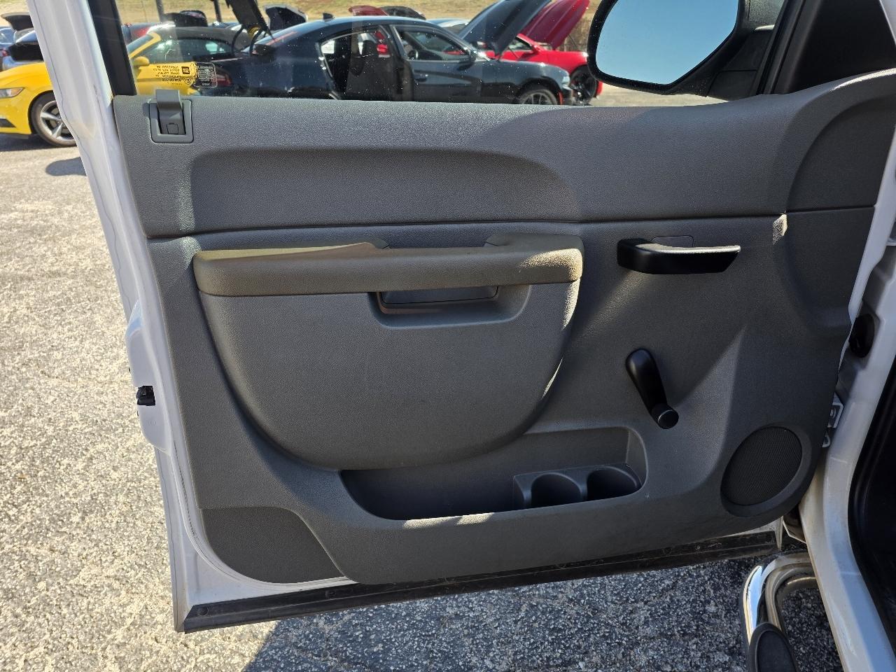 Chevrolet Silverado 1500 2WD Reg Cab 119.0" Work Truck 2011