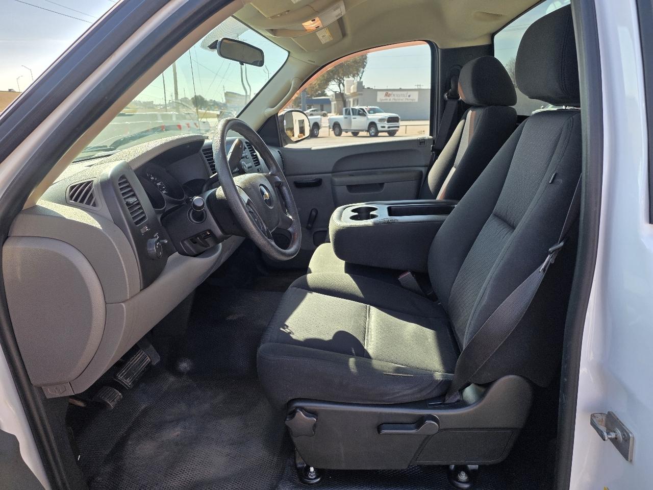 Chevrolet Silverado 1500 2WD Reg Cab 119.0" Work Truck 2011