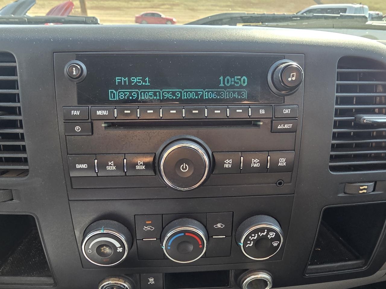 Chevrolet Silverado 1500 2WD Reg Cab 119.0" Work Truck 2011