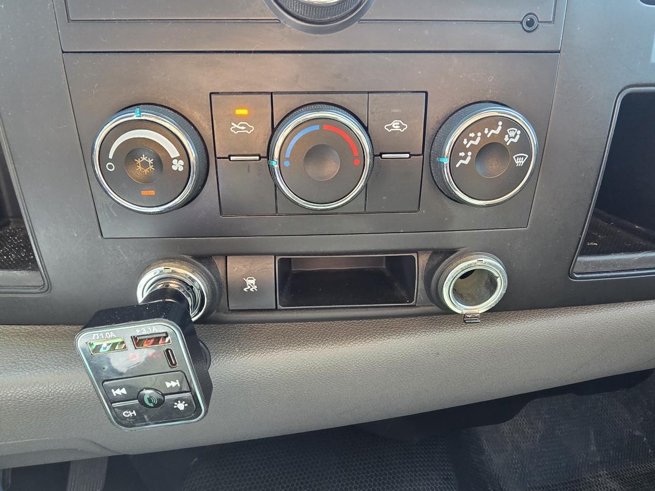 Chevrolet Silverado 1500 2WD Reg Cab 119.0" Work Truck 2011