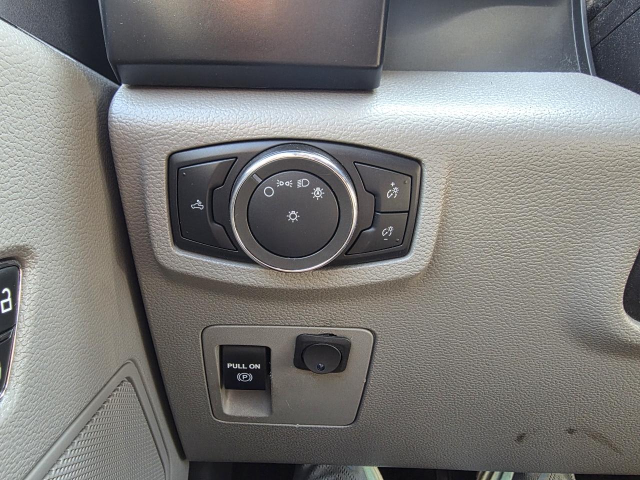 Ford F-150 XL 2WD SuperCab 6.5' Box 2018