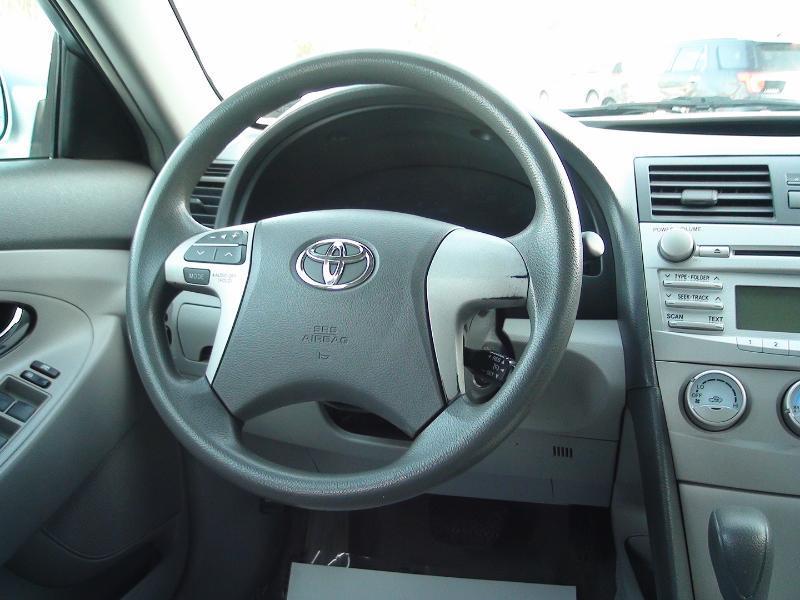 Toyota Camry SE 6-Spd AT 2010