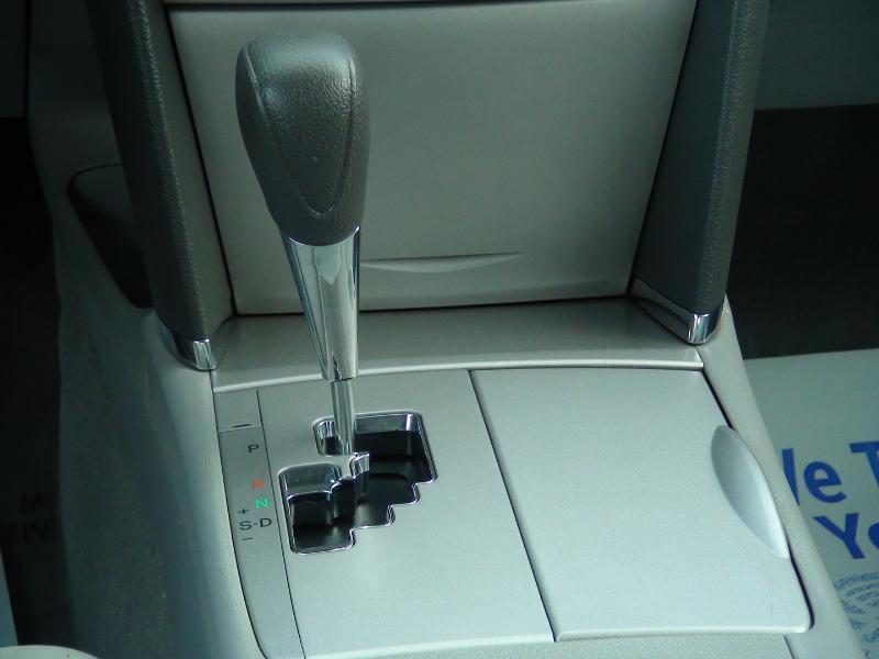 Toyota Camry SE 6-Spd AT 2010