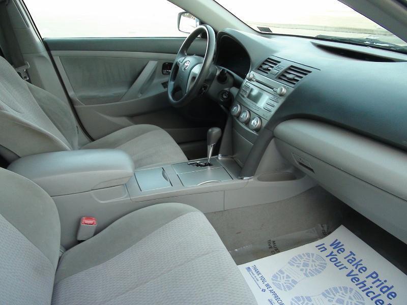Toyota Camry SE 6-Spd AT 2010