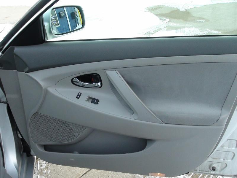 Toyota Camry SE 6-Spd AT 2010