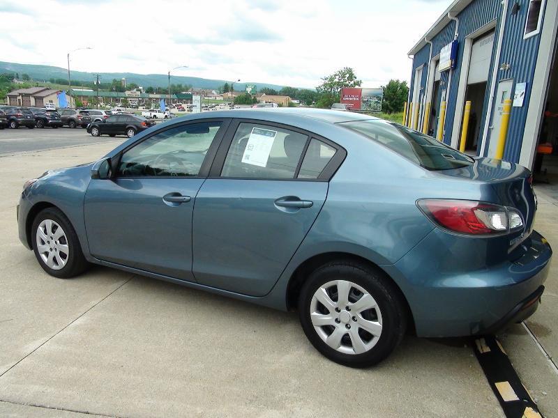Mazda MAZDA3 i Sport 4-Door 2011