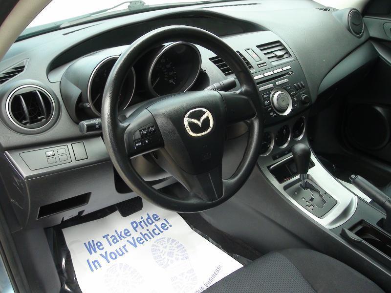 Mazda MAZDA3 i Sport 4-Door 2011