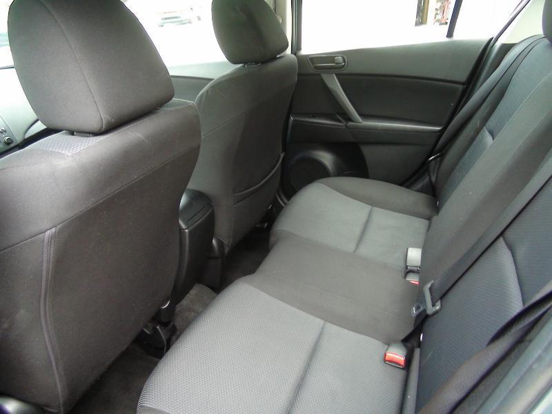 Mazda MAZDA3 i Sport 4-Door 2011