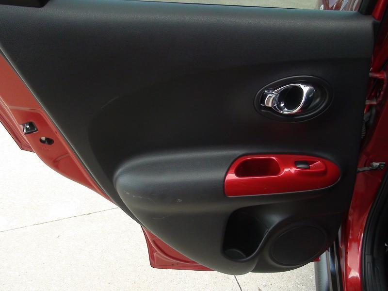 Nissan Juke S AWD 2012