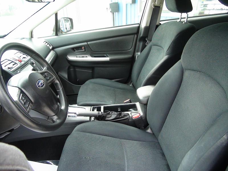 Subaru Impreza 2.0i PZEV CVT 5-Door 2015