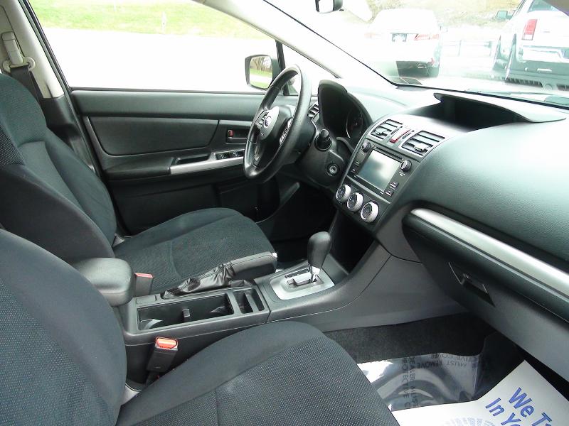 Subaru Impreza 2.0i PZEV CVT 5-Door 2015