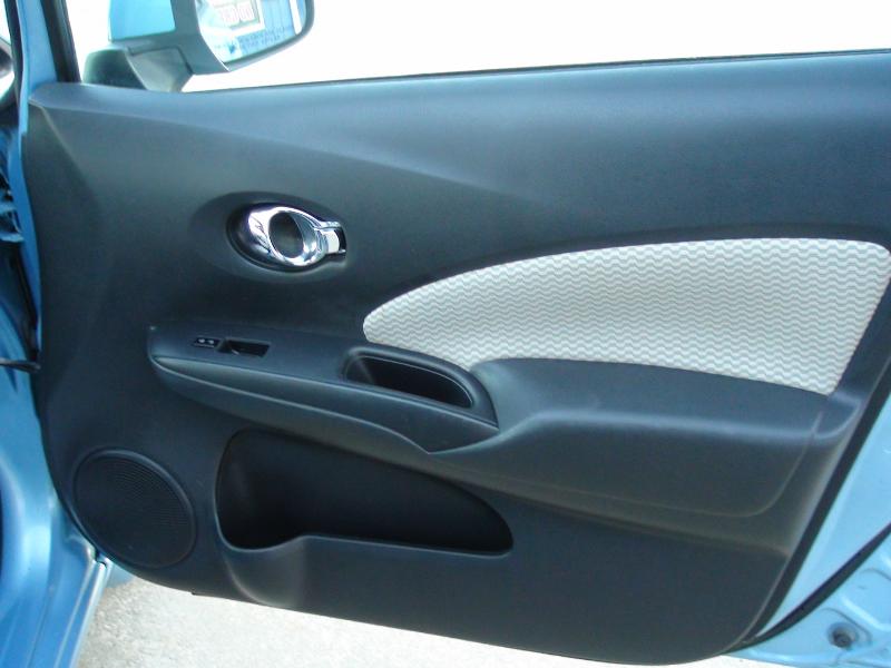 Nissan Versa Note S 2014