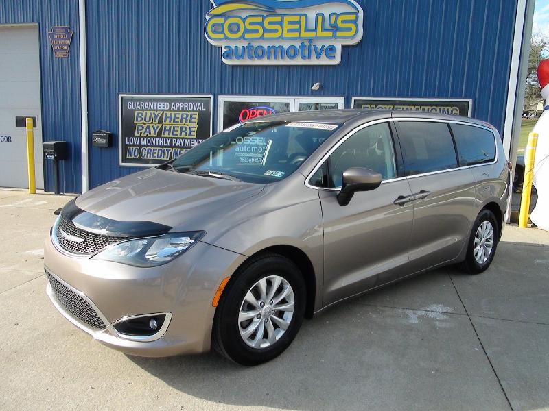 Chrysler Pacifica Touring 2017