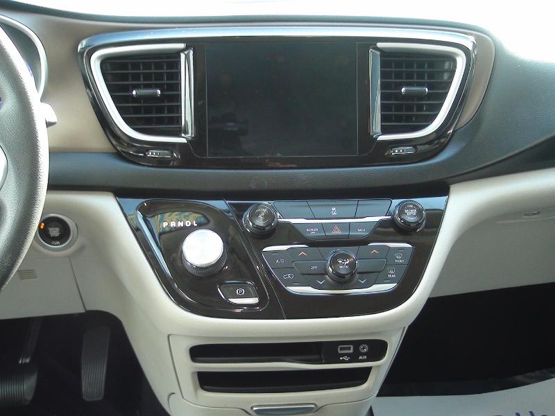 Chrysler Pacifica Touring 2017