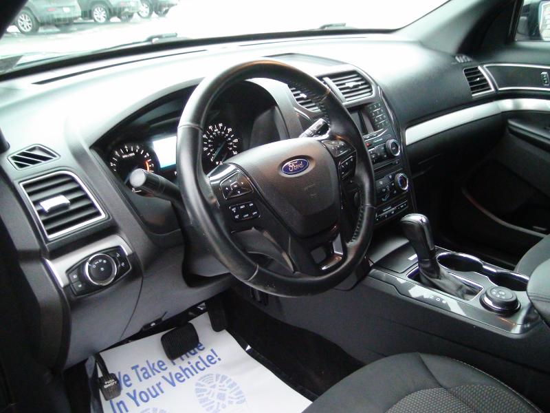 Ford Explorer XLT 4WD 2017