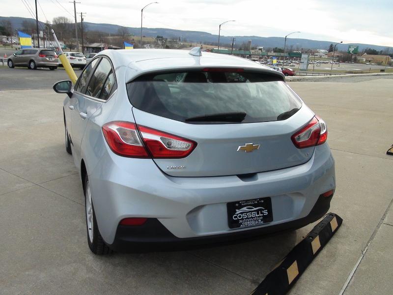 Chevrolet Cruze LT Auto Hatchback 2017