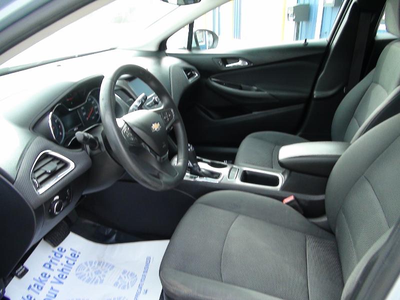 Chevrolet Cruze LT Auto Hatchback 2017