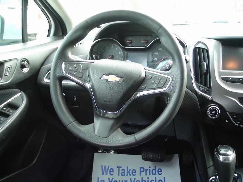 Chevrolet Cruze LT Auto Hatchback 2017