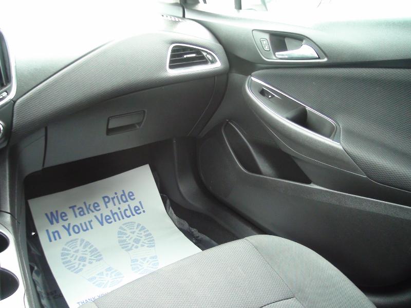 Chevrolet Cruze LT Auto Hatchback 2017