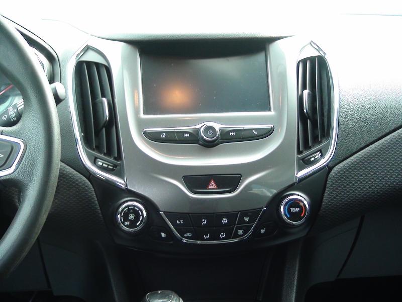 Chevrolet Cruze LT Auto Hatchback 2017