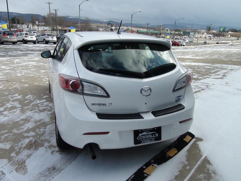 Mazda MAZDA3 i Grand Touring MT 5-Door 2013