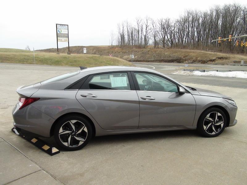 Hyundai Elantra Limited Hybrid 2023