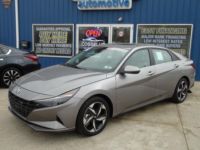 Hyundai Elantra Limited Hybrid 2023