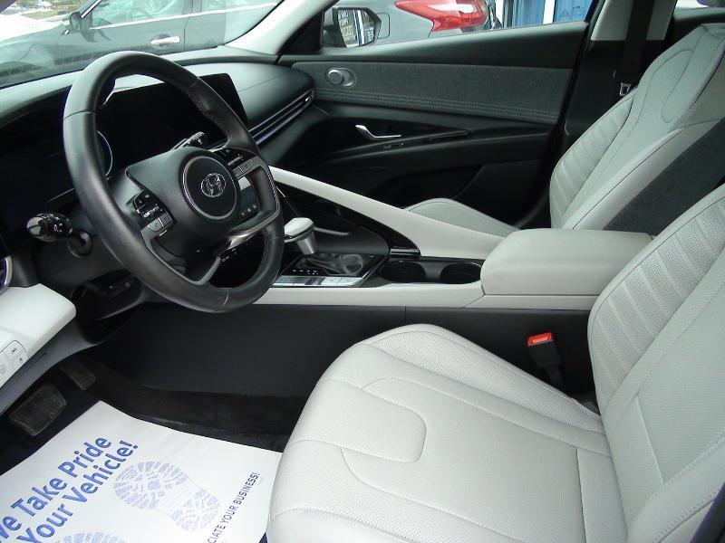 Hyundai Elantra Limited Hybrid 2023