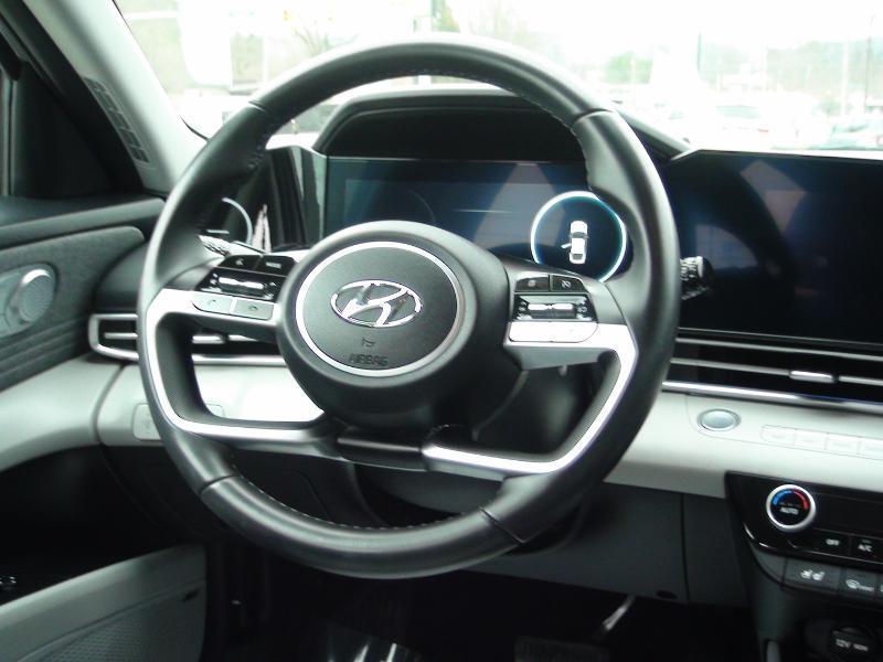 Hyundai Elantra Limited Hybrid 2023